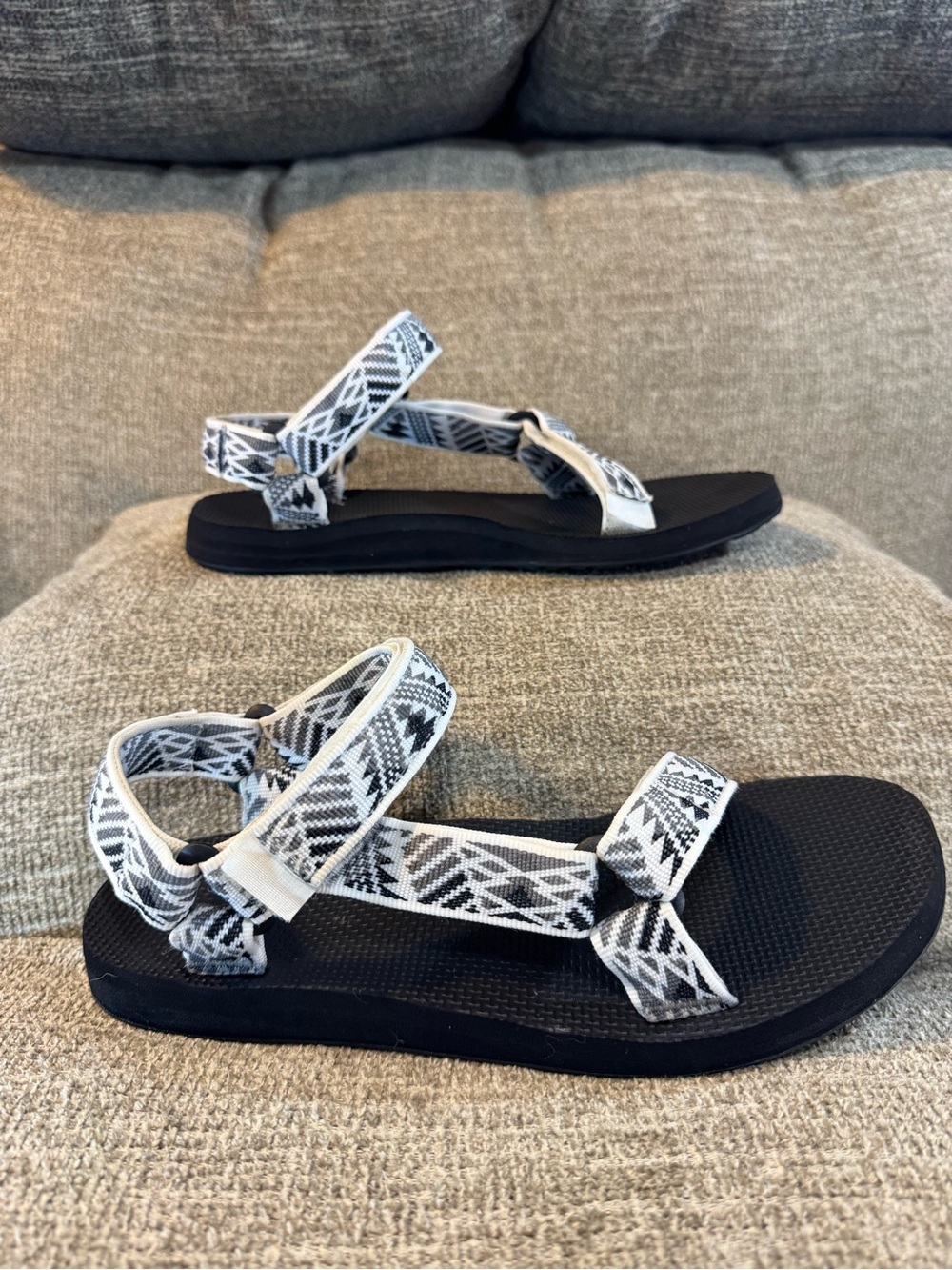 Teva Original Universal sandals Boomerang White/Grey/Black Size 8